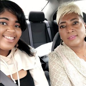 Meet your Posher, Latrcia